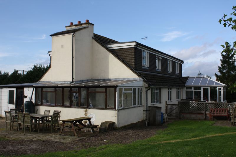 The Paddocks A 'home with a hug' overlooking the Dunstable Downs