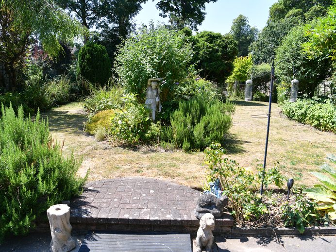 The landscaped garden at Friars Lodge